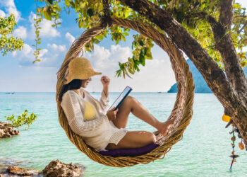 Why the Digital Nomad Lifestyle is Getting Popular | ConnectPls